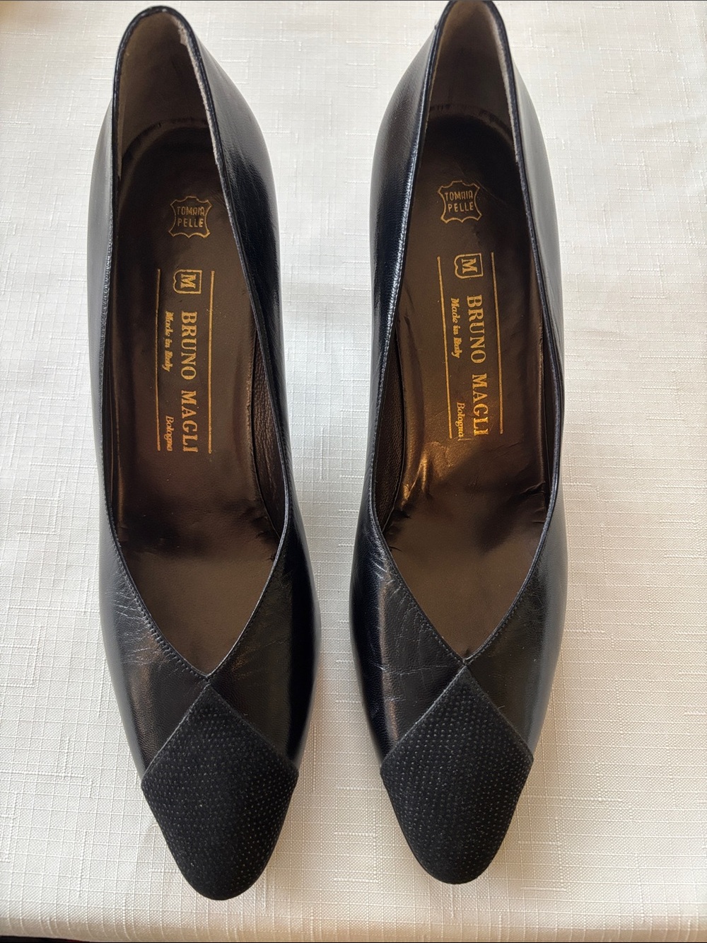 Bruno Magli Black Leather Pointed Pumps with Textured Cap